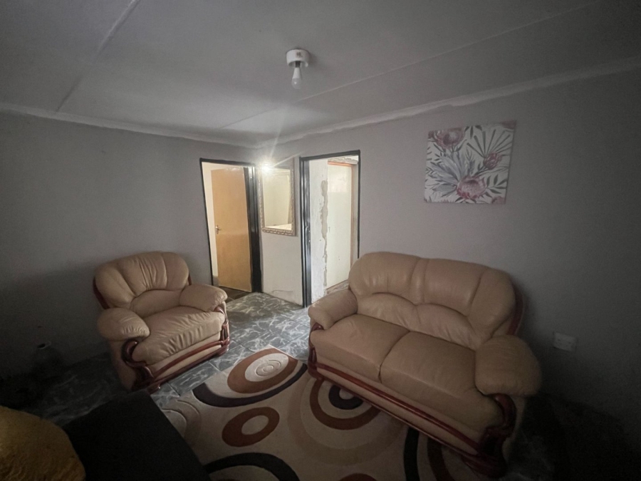 2 Bedroom Property for Sale in Kwazakhele Eastern Cape